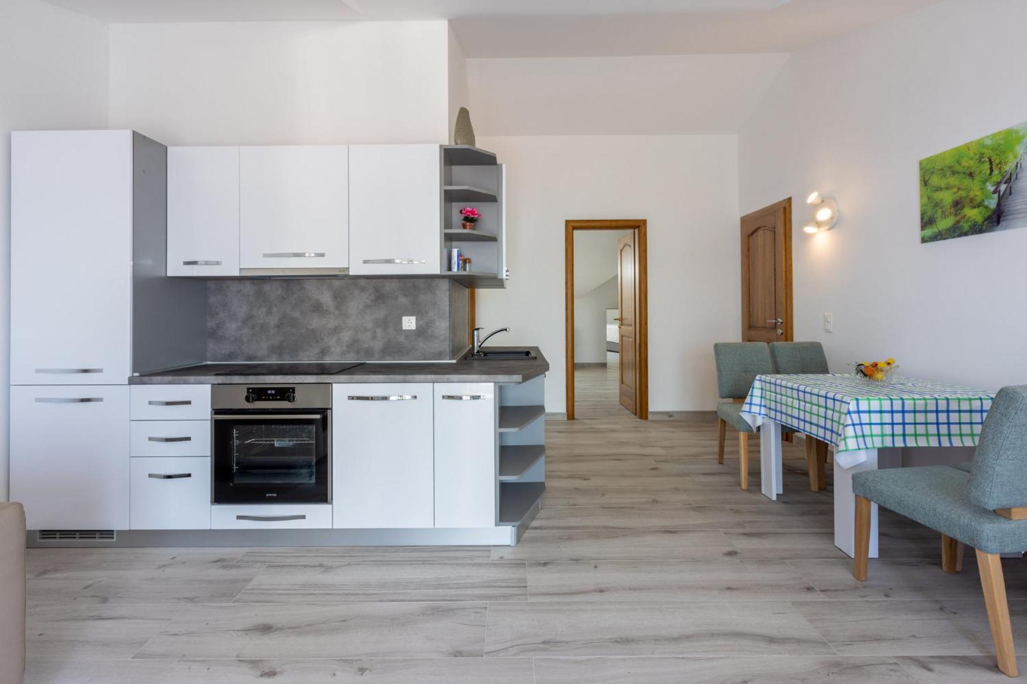 Apartments Sunshine D Crikvenica Exterior photo